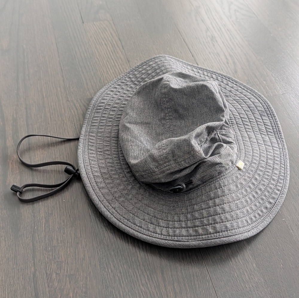 Solar Escape Wide Brim Sun Hat, Grey